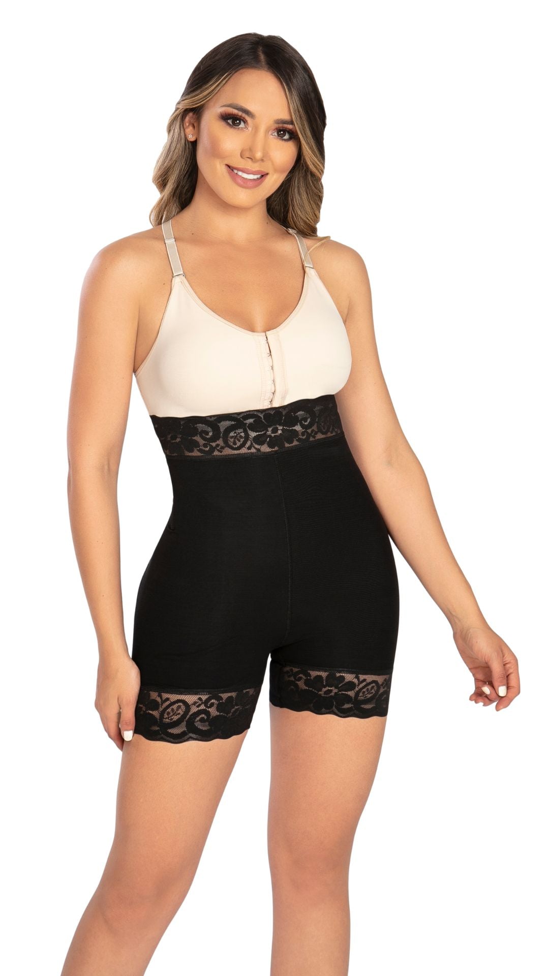 FAJA SHORT LEVANTA COLA TALLE ALTO PRETINA EN ENCAJE