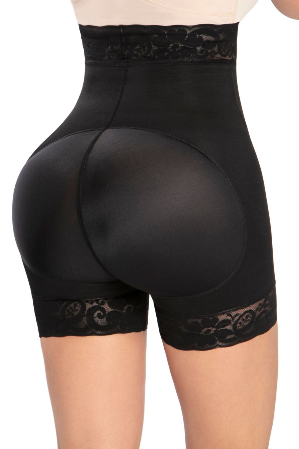 FAJA SHORT LEVANTA COLA TALLE ALTO PRETINA EN ENCAJE