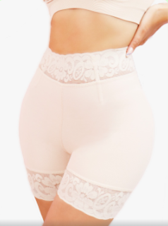 FAJA SHORT LEVANTA COLA PRETINA EN ENCAJE Y VARILLAS
